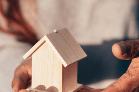 How to Downsize (Without a Mortgage Payment) Using a HECM